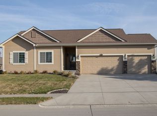 17330 Meredith Ave, Omaha, NE 68116