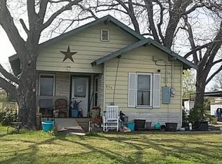 604 Trickham St, Bangs, TX 76823