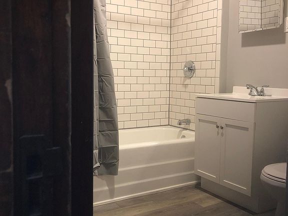2nd image of 1199 West Ave