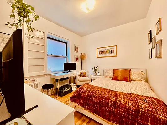 Rented by Corcoran | media 21