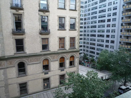 Rented by New Yorker Realty | media 21