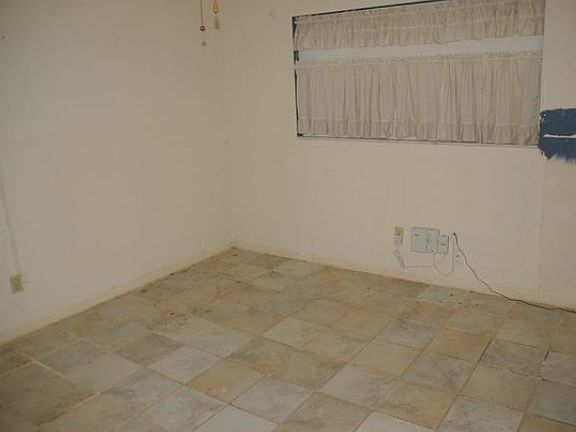 3rd image of 7108 Halifax Ct