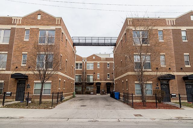 1st image of 713 S Kedzie Ave Unit 3