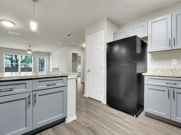 6108 Abrams Rd APT 201, Dallas, TX 75231