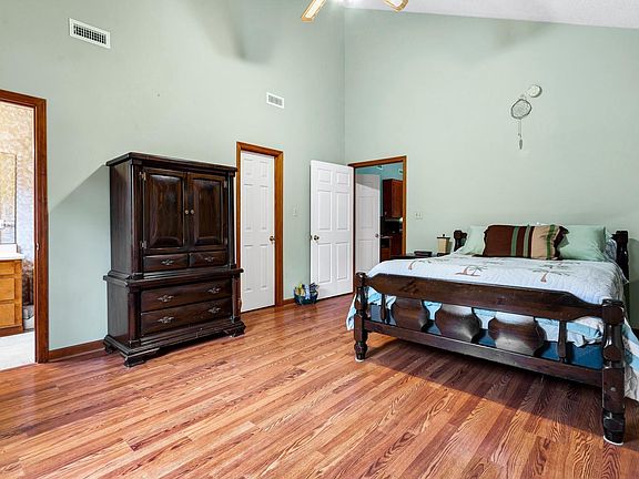 5th image of 209 Jungle Rd