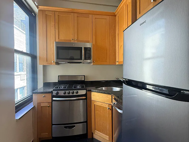166 2nd Ave #14M — Photo 6