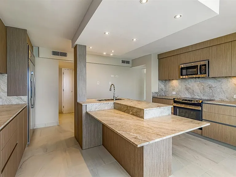 1507 Ashford Ave #1002 — Photo 9