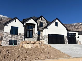 692 Mountain Rd, Ogden, UT 84414