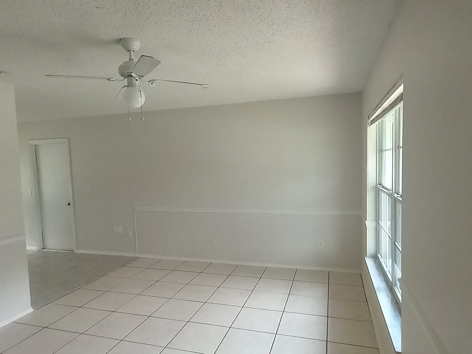 541 W Fern - 1 — Photo 3