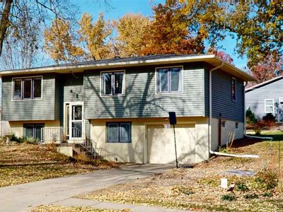 2922 Radcliffe Ave, Iowa City, IA, 52245