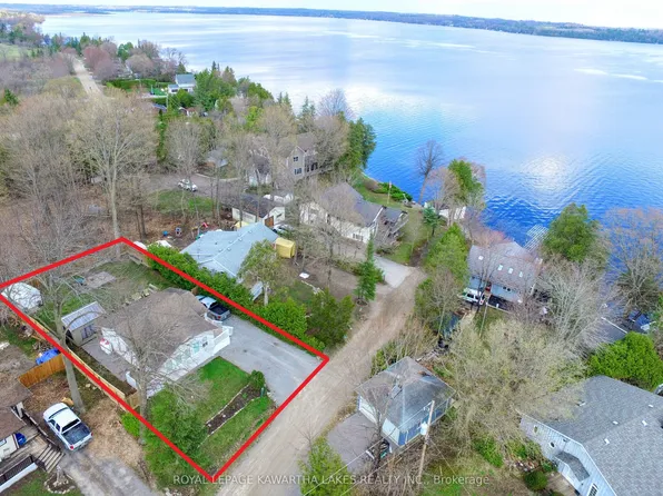 21 Pleasure St, Kawartha Lakes, ON K0M 1G0