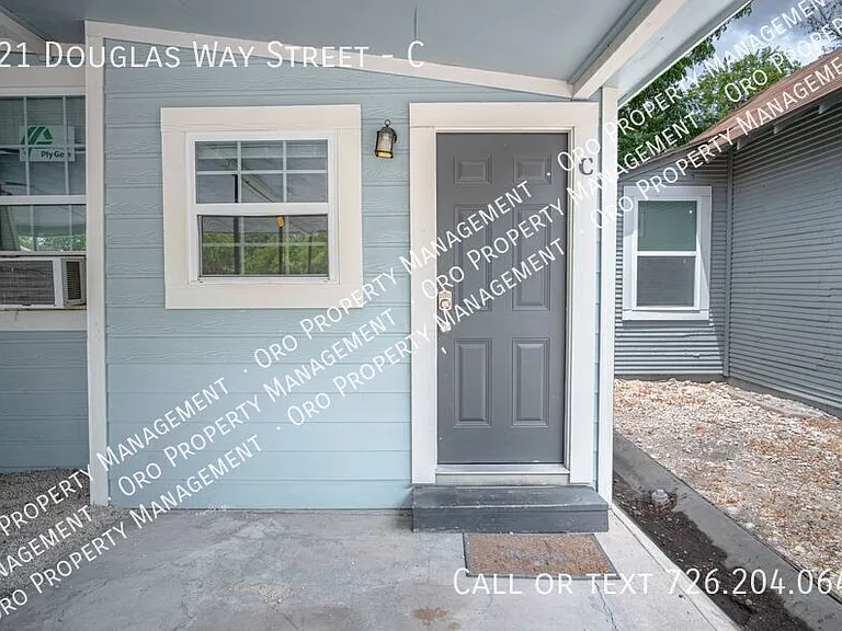 121 Douglas Way St #C — Photo 1