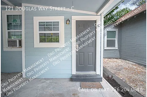 121 Douglas Way St #C Photo 1