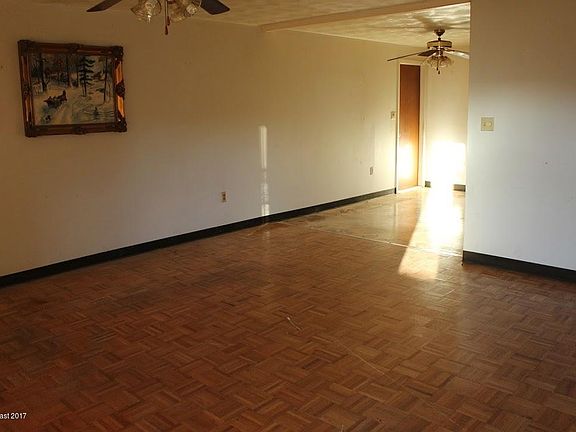 2nd image of 1891 Dawn Dr