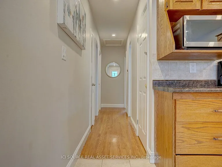 1051 Willowdale Ave #MAIN FL — Photo 9