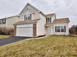 72 Blackberry Trl, Aurora, IL 60506