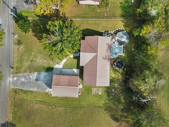 4th image of 401 Lakeview Dr SE