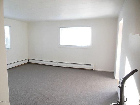 2nd image of 723 5th Ave