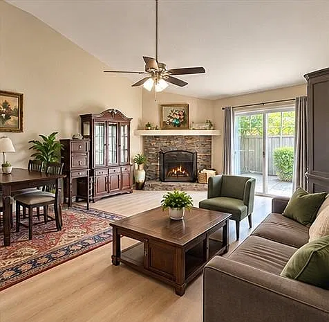 3 bed, 2.0 bath, 1672 sqft, $1,800 — Photo 1