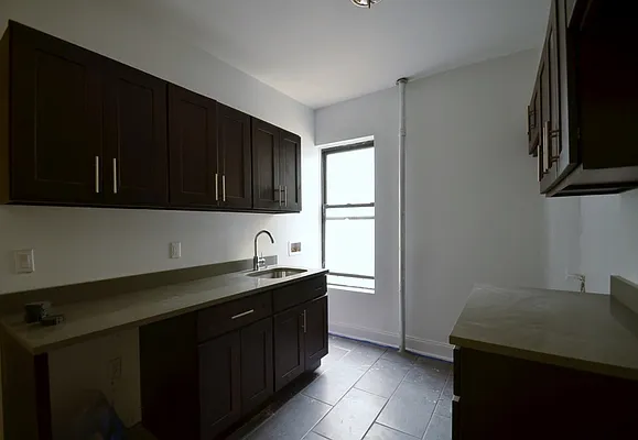 Rented by CITY SKYLINE REALTY INC | media 51