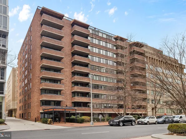 1140 23rd St NW APT 1001, Washington, DC 20037
