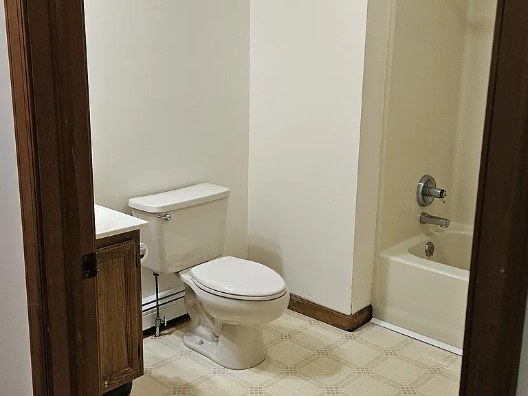 7590 N Broadway #A — Photo 18