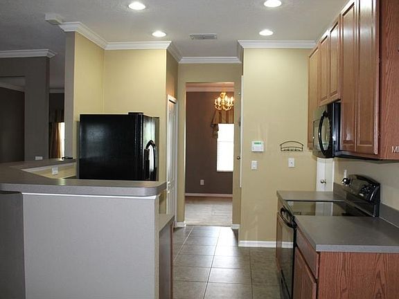 3rd image of 1106 Fox Trail Ave