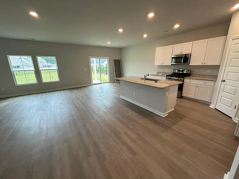 8048 Edge St — Photo 7