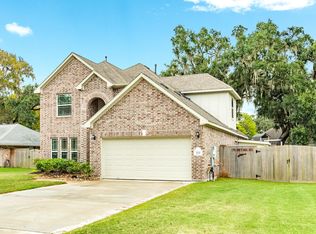 213 N Amherst Dr, West Columbia, TX 77486