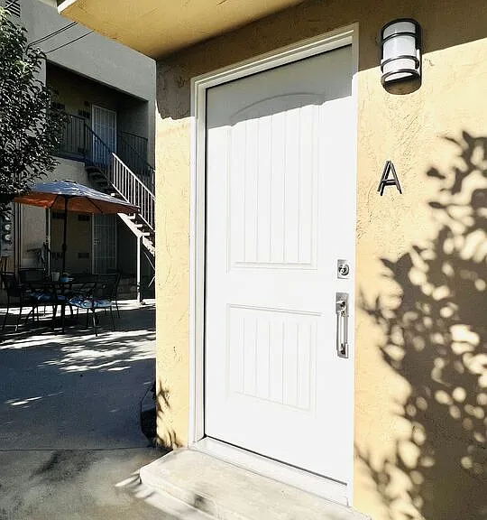 1056 Winchester Ave #B — Photo 7