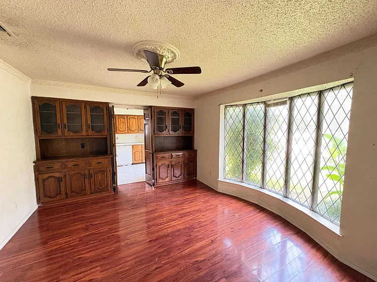 2916 Robin Rd — Photo 6