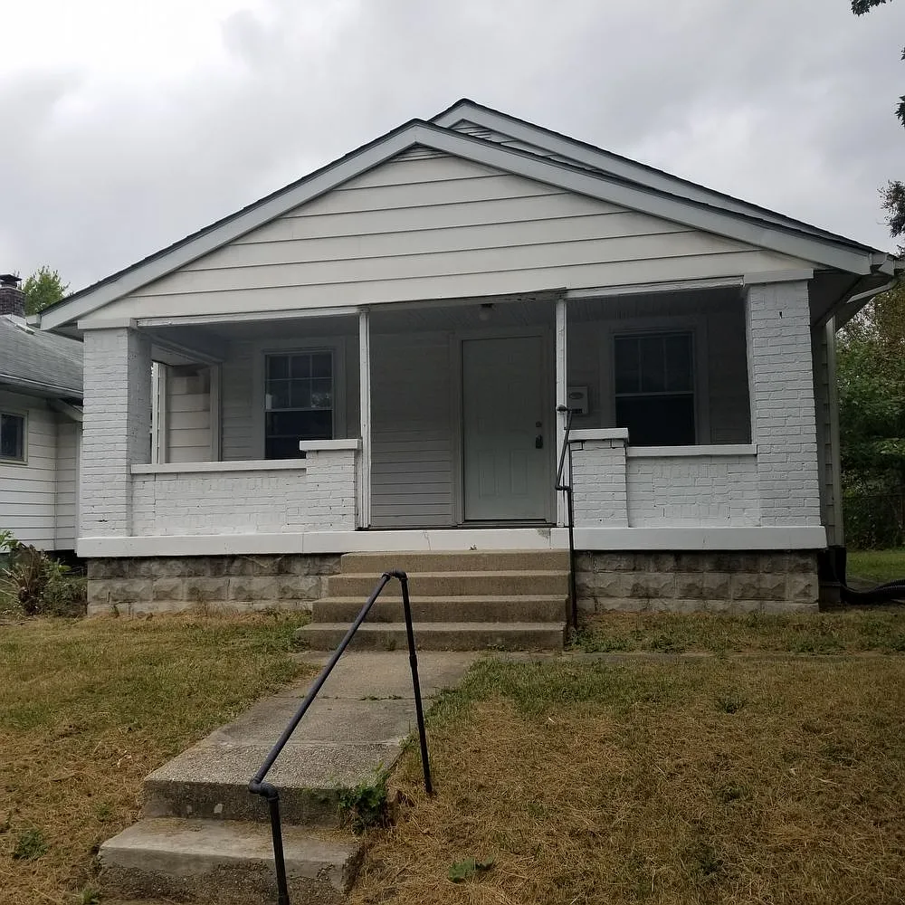 3614 W Vermont St photo 1