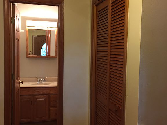 4th image of 2716 Sweetbriar Dr