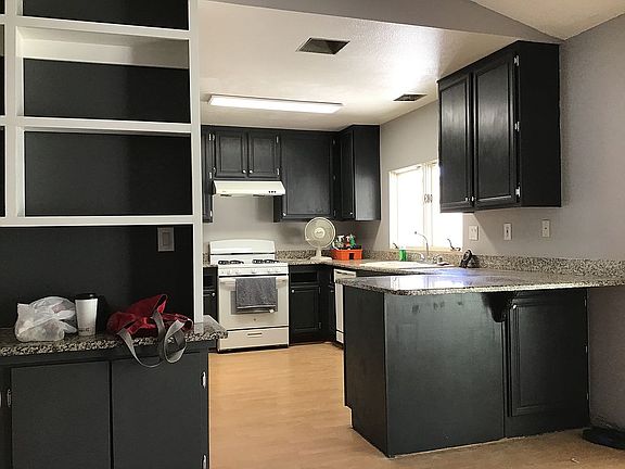 4th image of 4677 Rockvale Dr