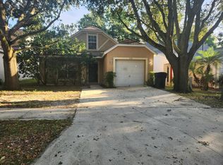 720 Cape Cod Cir, Valrico, FL 33594