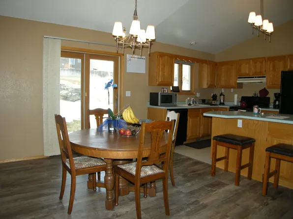 814 Pioneer Ave, Gillette, WY 82718