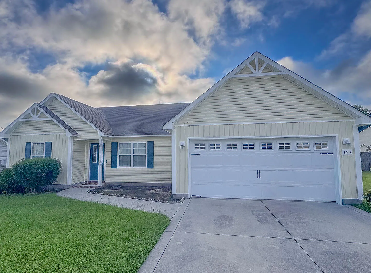3 bed, 2.0 bath, 1314 sqft, $1,775 — Photo 1