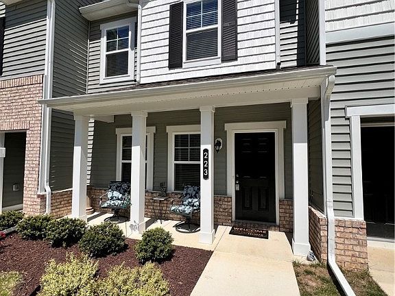 2nd image of 223 Whiteside Rd