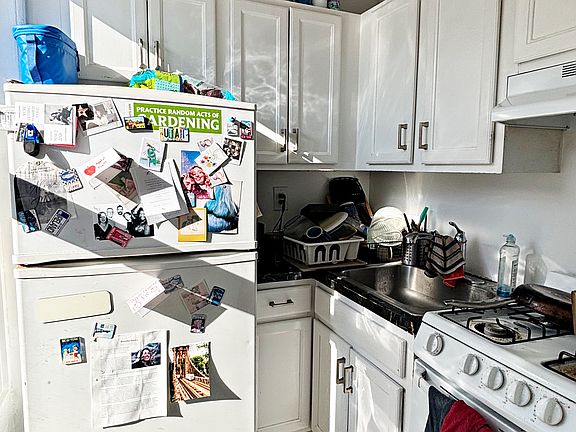 4th image of 1272 Bergen St APT 3