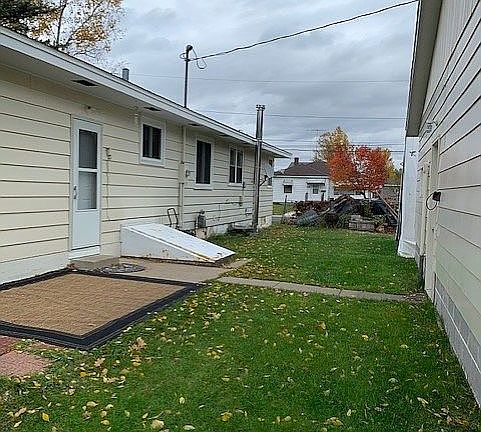 Area between home/lg garage