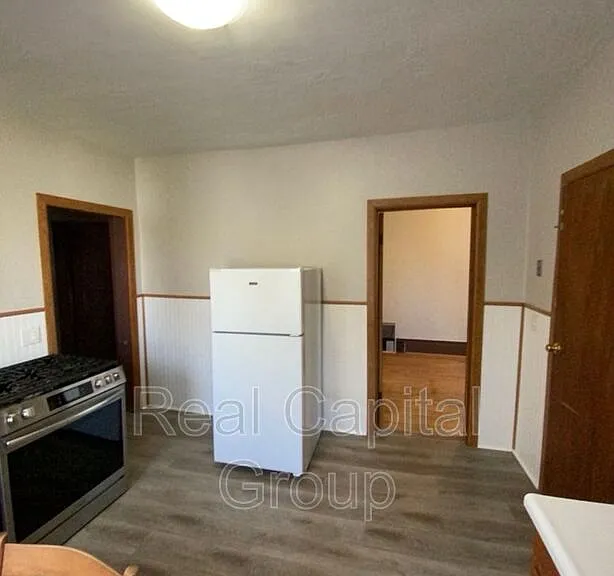 102 Macamley St #2 — Photo 4