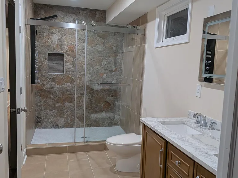 919 Stiles St — Photo 27