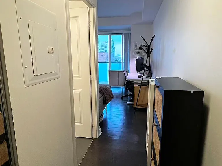 1080 Bay St #2108 — Photo 2