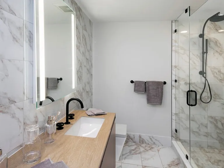 2700 NE 2nd Ave #21 — Photo 6