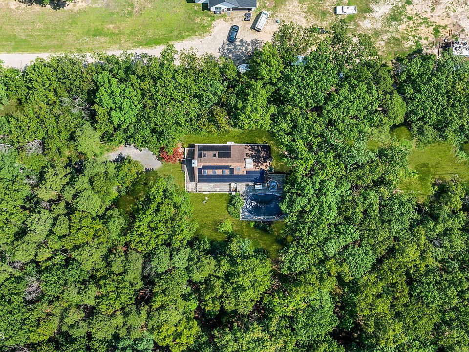 1st image of 575 Whitecomb Avenue