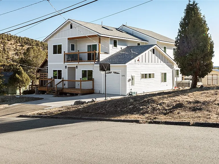 1215 Valley View Dr — Photo 41