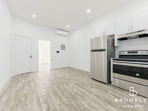 2nd image of 297 Macdougal St #2A