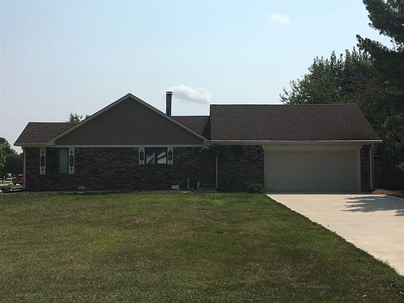3rd image of 1926 Valley Brook Dr