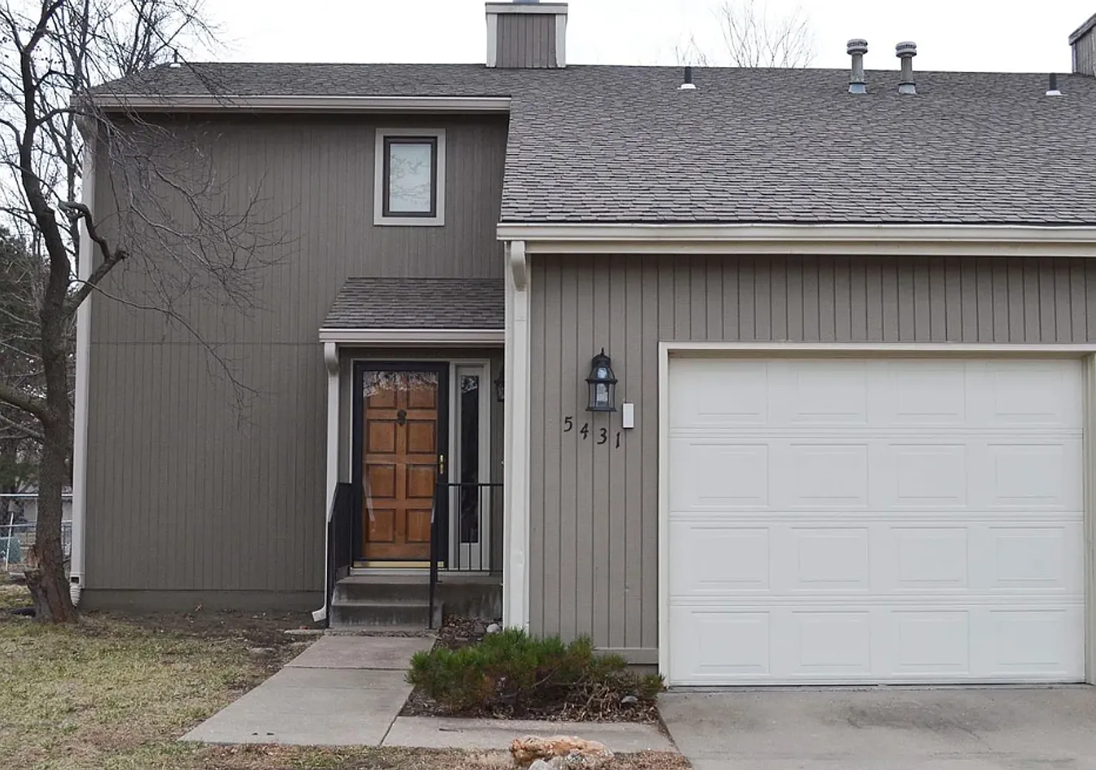 5431 SW Sena Drive — Photo 1