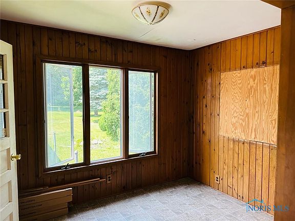 4th image of 1712 Buckland Ave